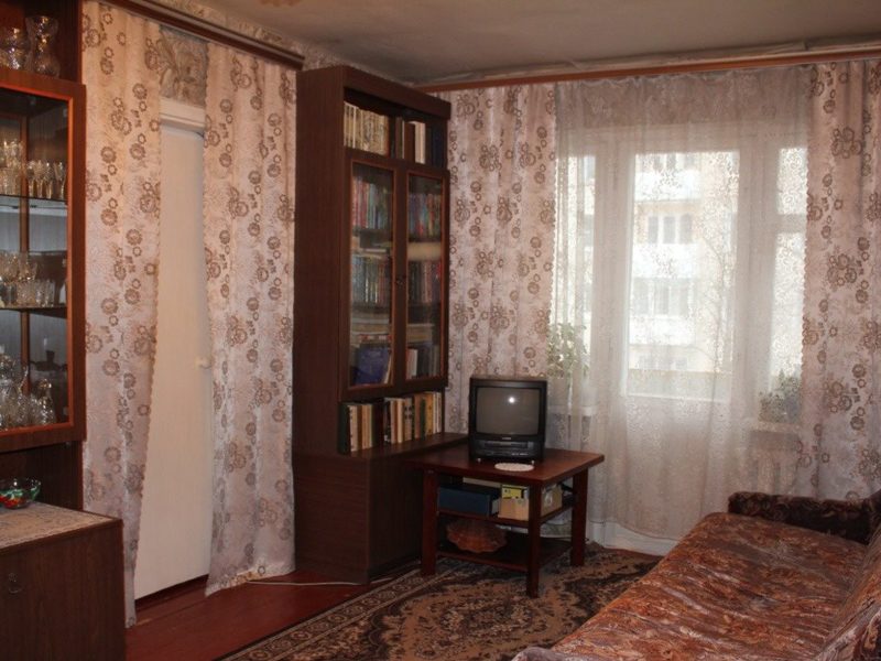 Маркса 98. Клин кв 44. Клин квартиры купить 2 комнатную центр. Цена однокомнатной квартиры в Клину Московской области.