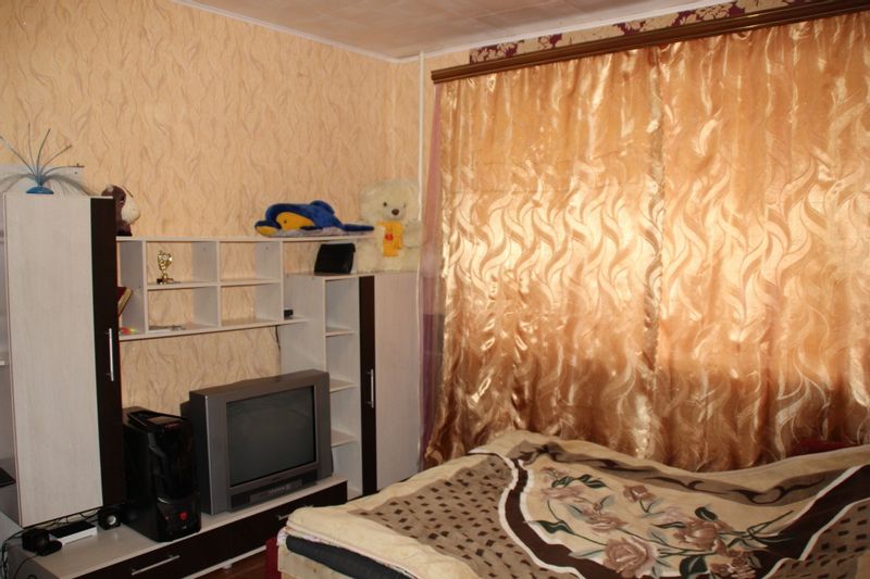 Авито брянск комнаты в общежитии. Купить комнату в Брянске. Аренда однокомнатной квартиры в Фокинском районе.